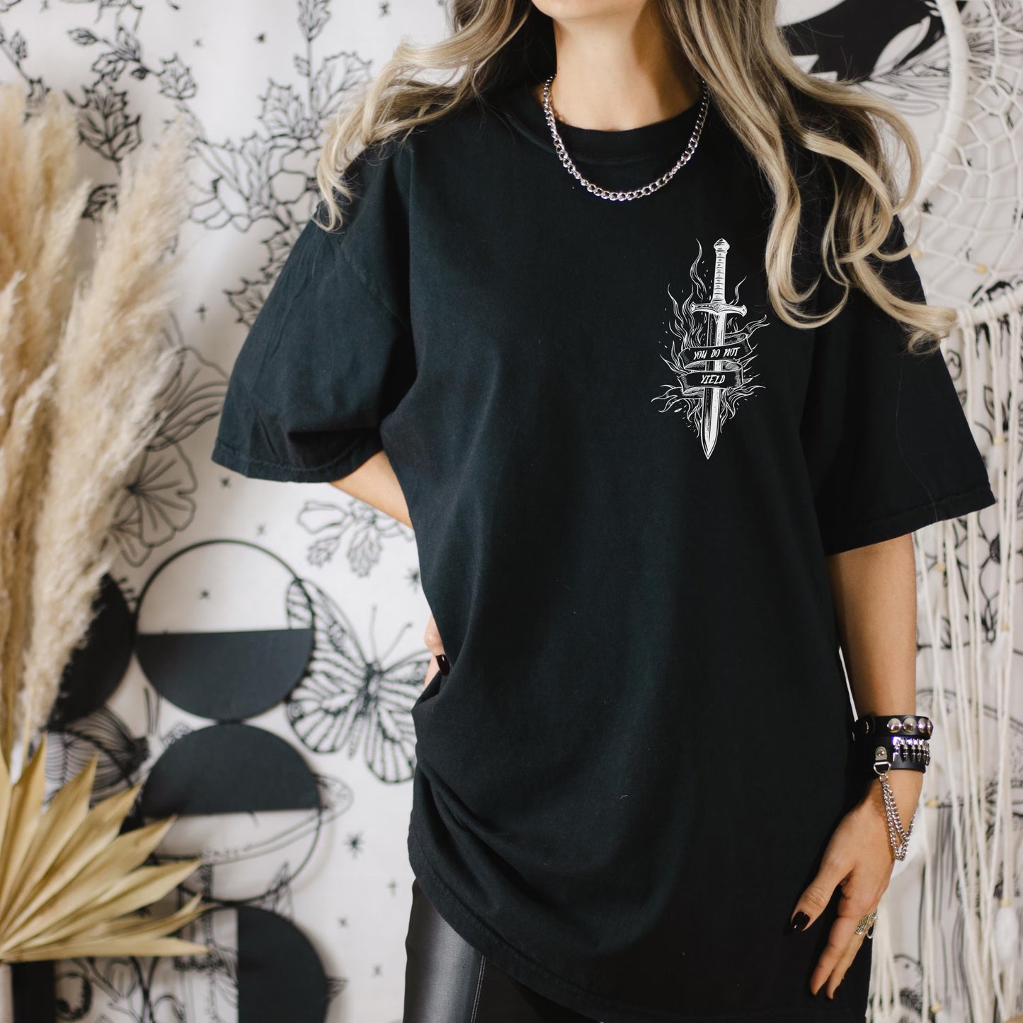 You do Not Yield T-Shirt | Throne of Glass