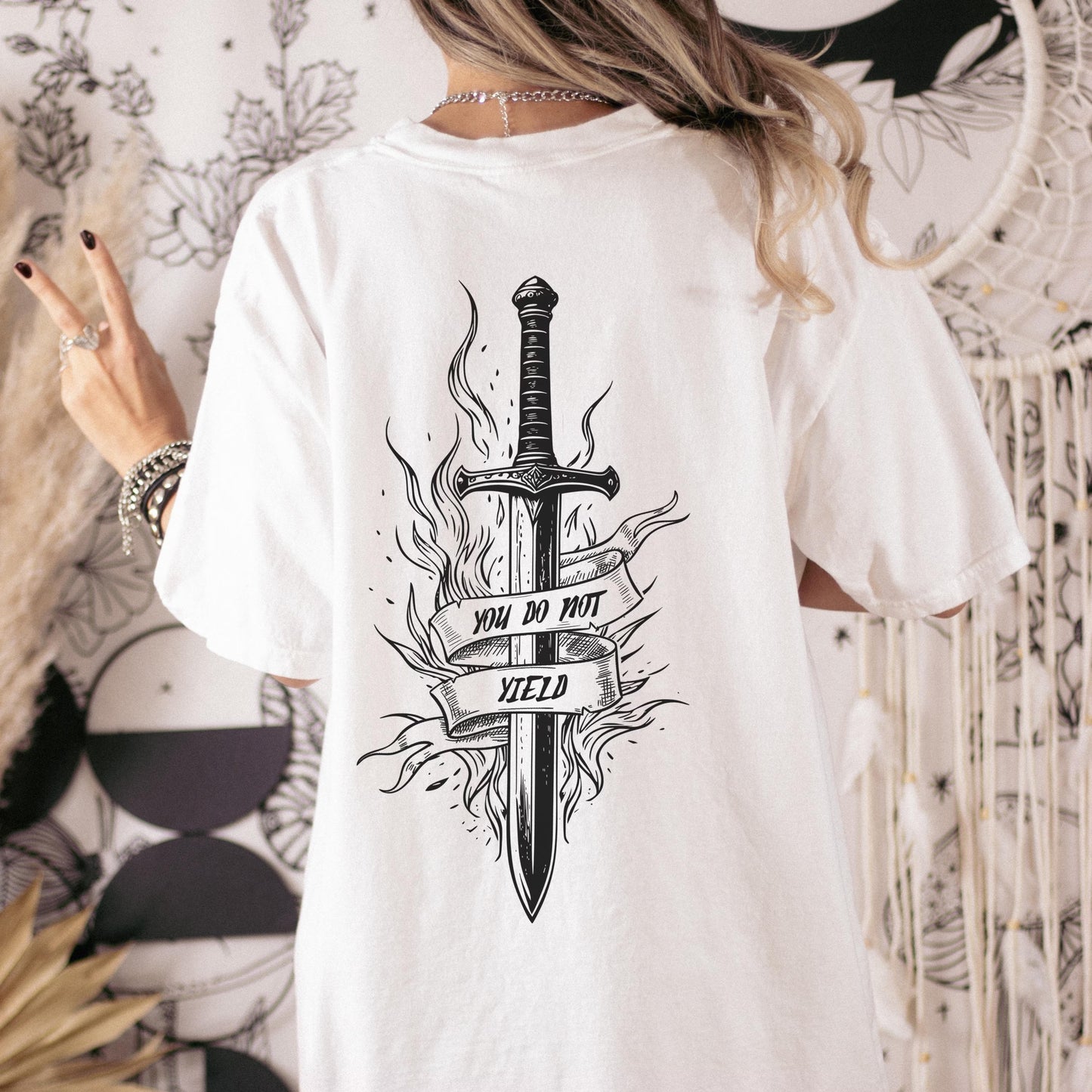 You do Not Yield T-Shirt | Throne of Glass